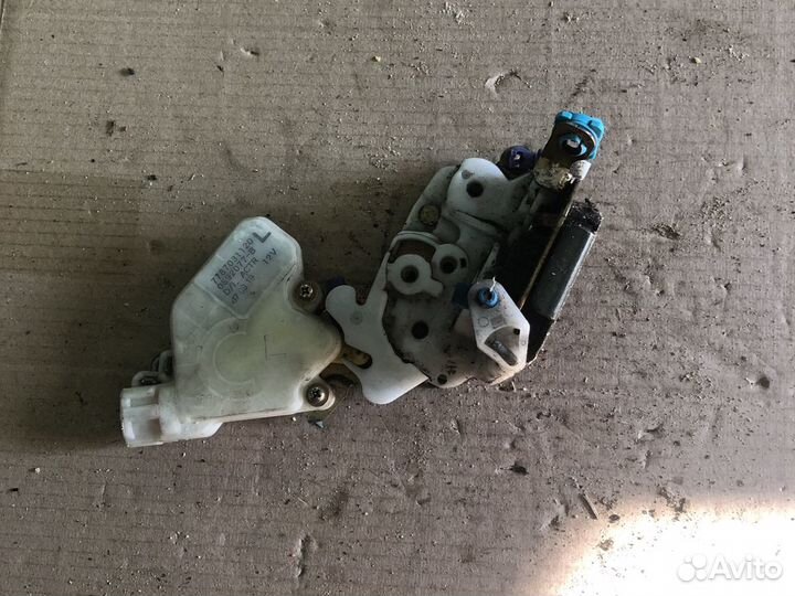 Nissan almera classic замок двери