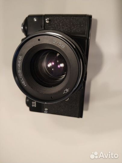 Плёночный фотоаппарат зенит