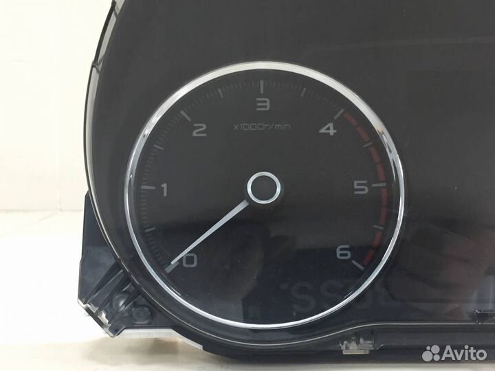 Б/У Панель приборов 8100C589 mitsubishi