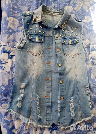 Джинсовая жилетка