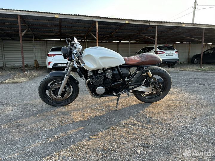 Yamaha XJR 400