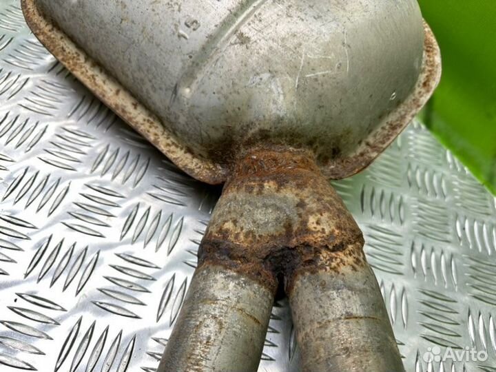 Резонатор глушителя Mercedes-Benz 190 W201