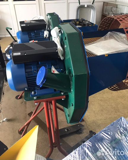 Кормоизмельчитель бзд