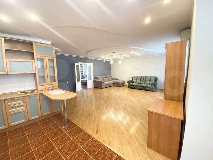 2-к. квартира, 87 м², 2/9 эт.