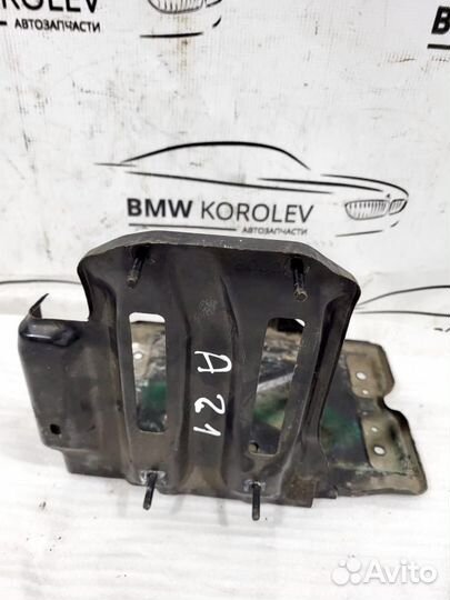 Площадка под аккумулятор (2006-2013) Suzuki SX4