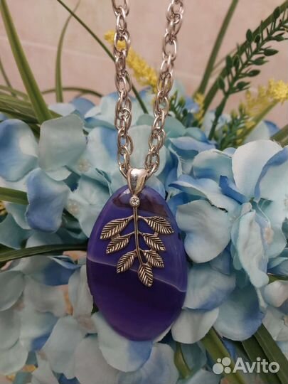 Бусы и кулоны