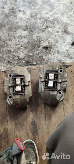 Суппорта lexus ls430 celsior ucf30 передние