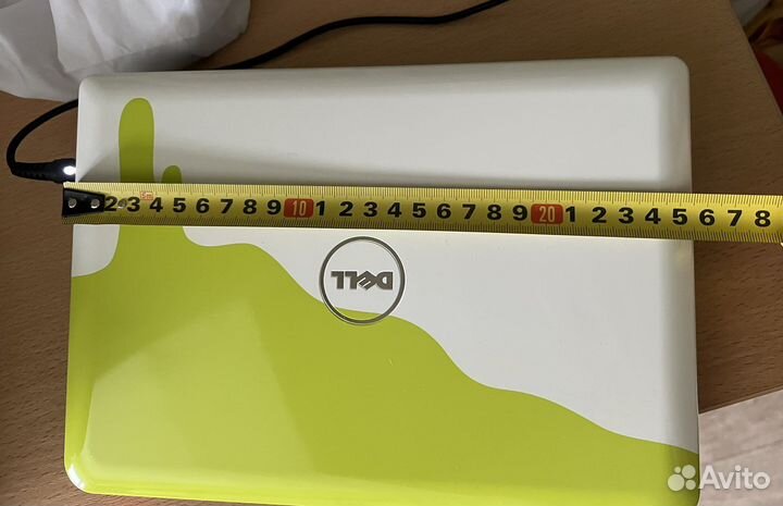 Нетбук Dell Inspiron mini 1011