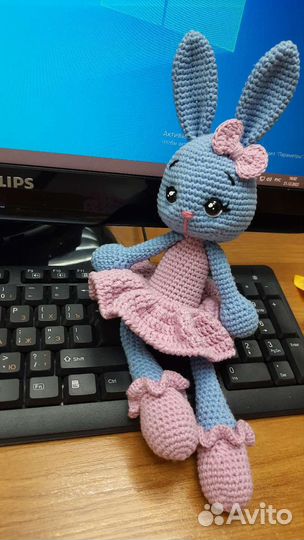 Зайчик вязаный. Новый