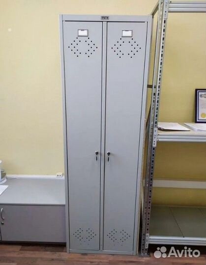Шкаф металлический для раздевалок