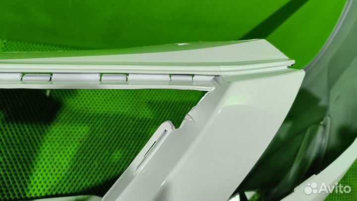 Бампер передний LADA Largus 221 Ледниковый белый