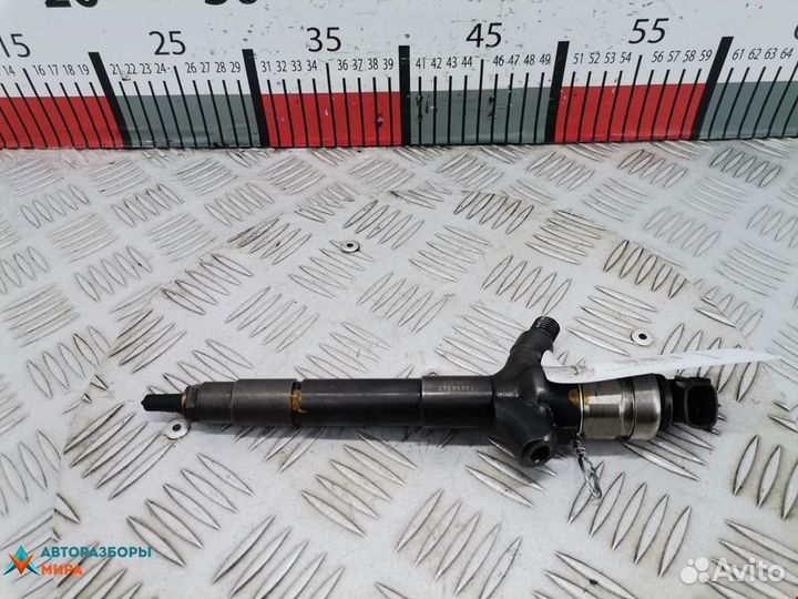 Форсунка Mitsubishi L200 4 2008 1465A367