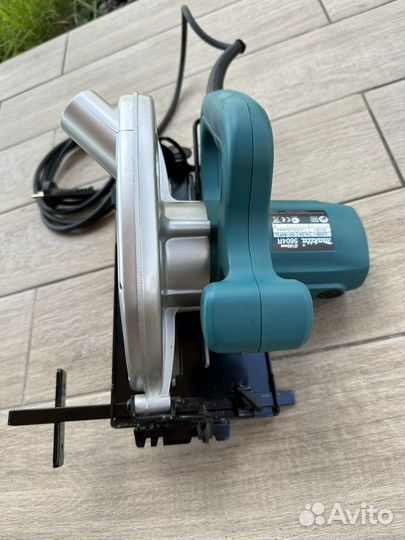 Дисковая циркулярная пила Makita 5604R