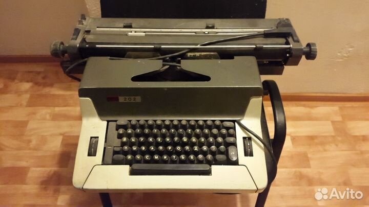 Пишущая машинка Elektrische Buroschreibmaschin DAR