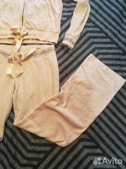 Костюм спортивный