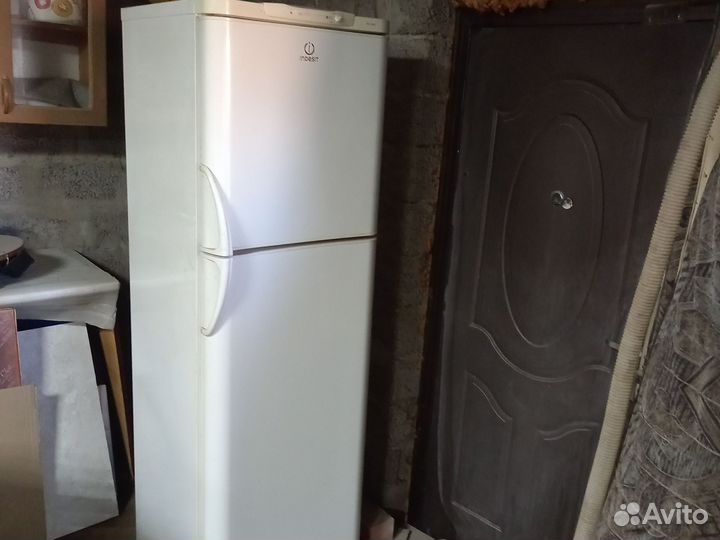 Холодильник Индезит