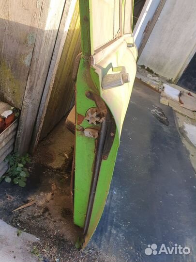 Двери и капот москвич 2140