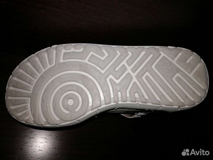 Сандалии новые для мальчика