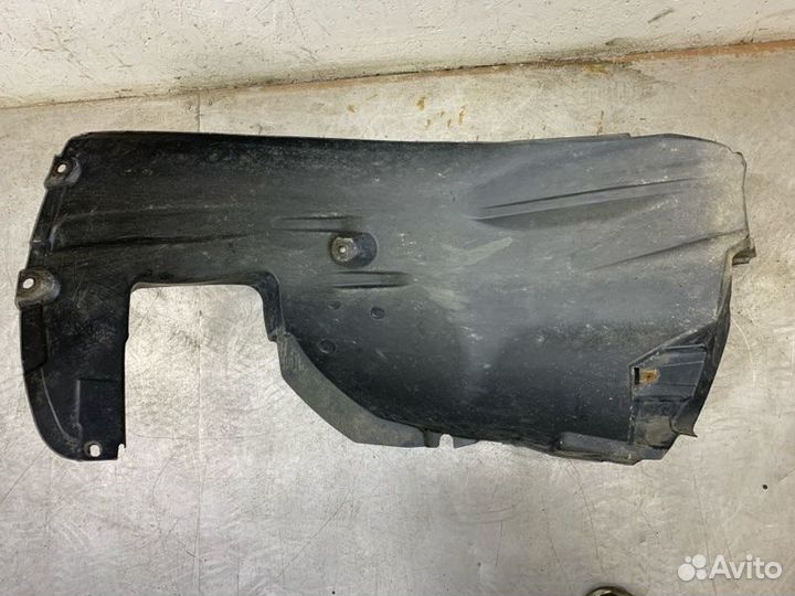 Защита крыла пластмассовая (подкрылок) передняя