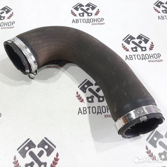 Патрубок интеркулера левый Audi Q5 8R cmga 2011