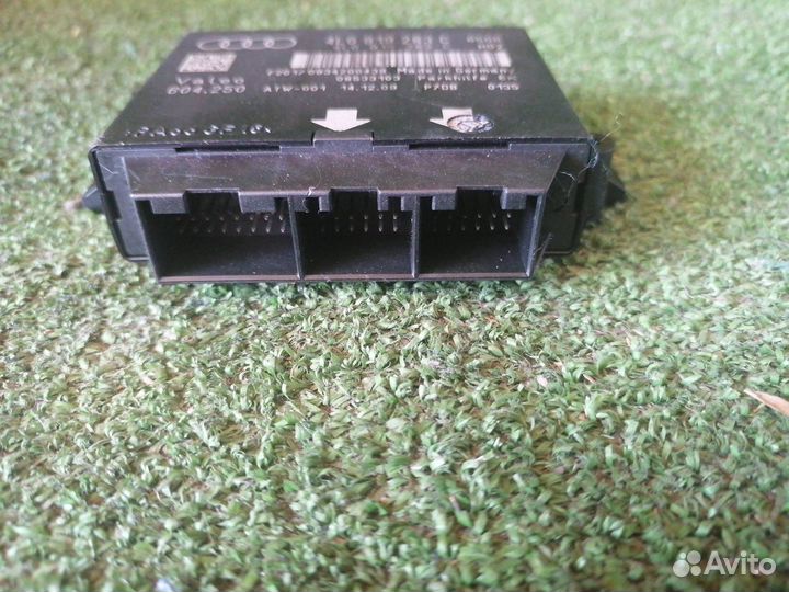 Блок управления парктроником Audi A6 C6 ccea 2010