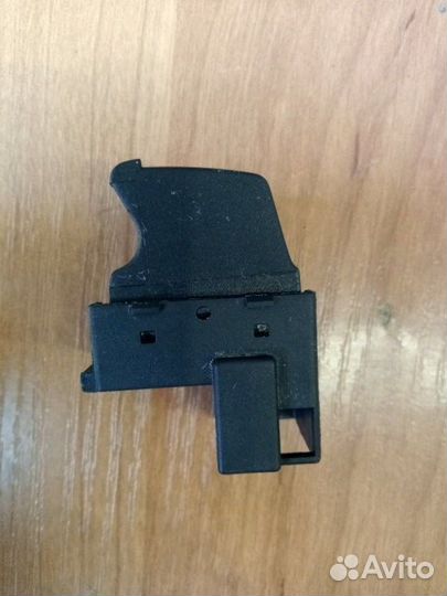 Кнопка открывания багажника Volkswagen Passat B5