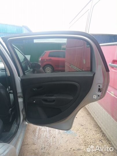 Дверь задняя правая Fiat Punto