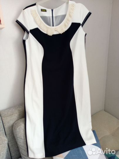 Платье нарядное 46