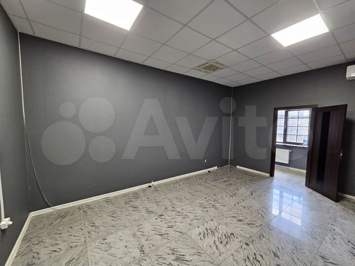 Видовой офис с кабинетом руководителя, 90 м²