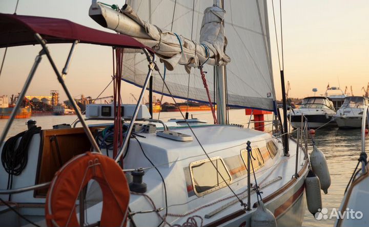 Аренда, прогулки на яхте