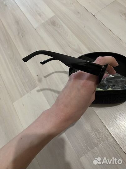 Солнцезащитные очки