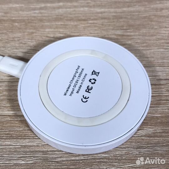 Беспроводная зарядка для Apple