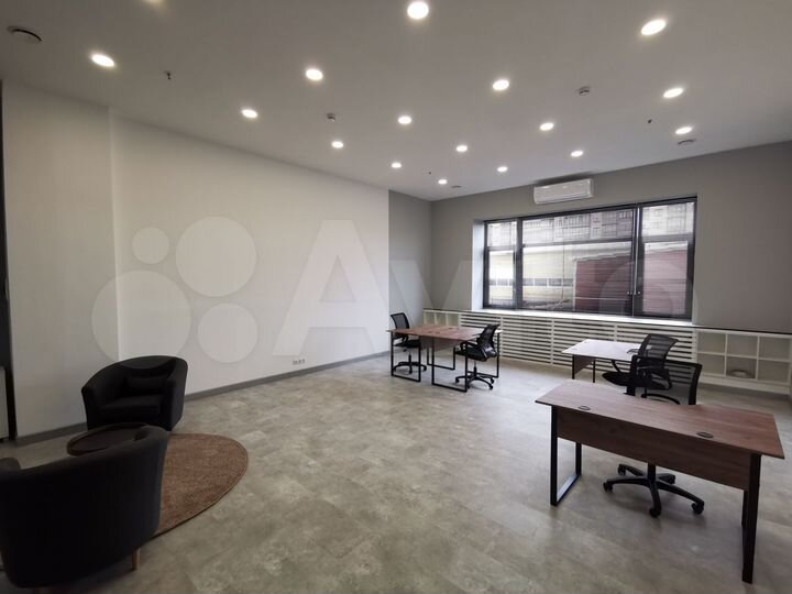 Офис с мебелью 45 м² в бизнес-центре 