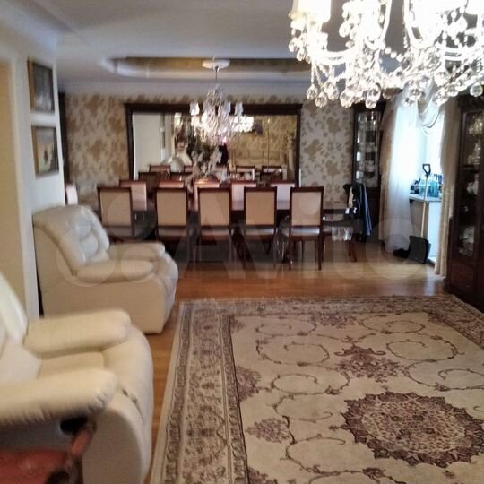 Дом 420,3 м² на участке 15 сот.