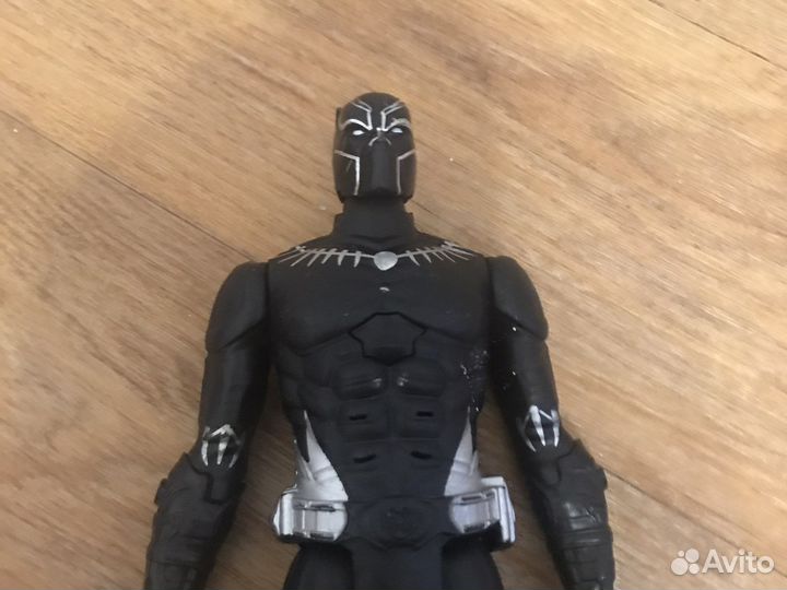 Фигурка черная пантера