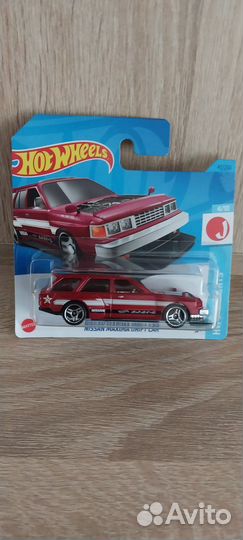 Mашинка Hot Wheels Nissan maxima drift car
