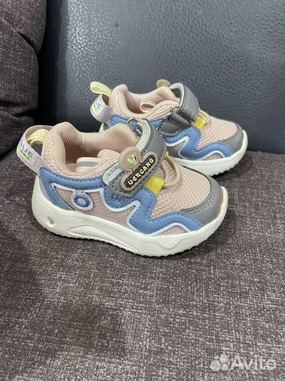 Кроссовки детские 18 размер