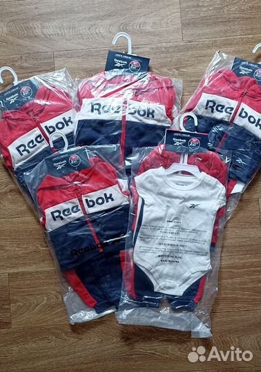 Спортивный костюм reebok