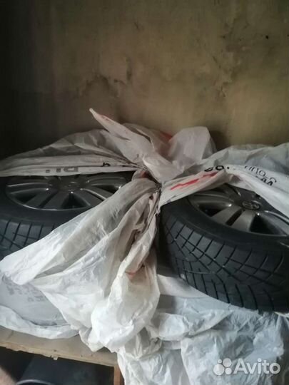 Диски пассат б6 с резиной Toyo r1r