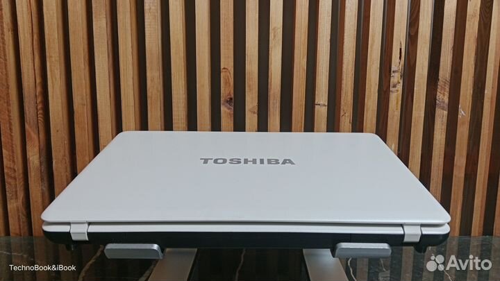 Ноутбук Toshiba Satellite C660