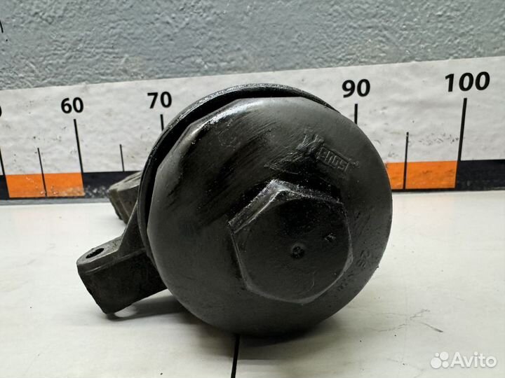 Корпус масляного фильтра Mercedes W670 Vario