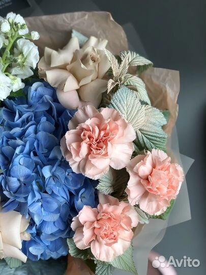 Букет цветы с гортензией