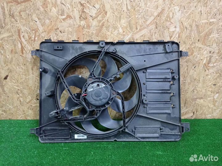 Вольво S60 S80 Вентилятор охлаждения 31686806