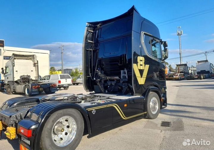 В разборке грузовик Scania, 6 series с 2016