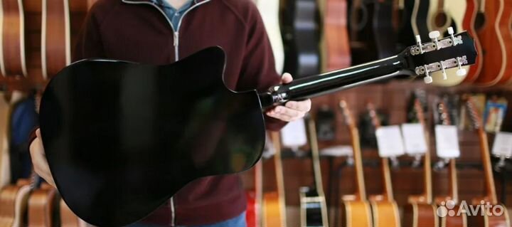 Акустическая гитара черная 38