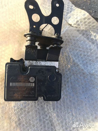 Блок абс с кронштейном Skoda, VW