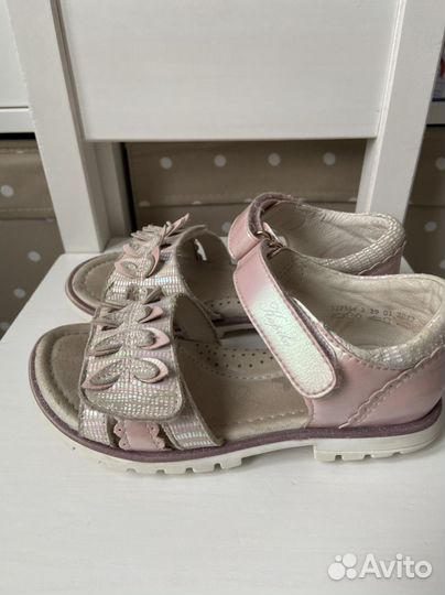 Сандалии для девочки