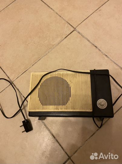 Радиоприемник сюрприз 1975 года,б/у,рабочий