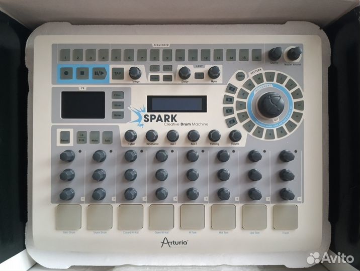 Dj контролер Arturia Spark