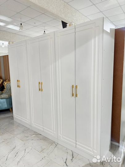 Шкаф распашной